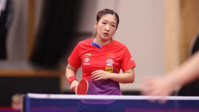 它指向一个 它指向一个